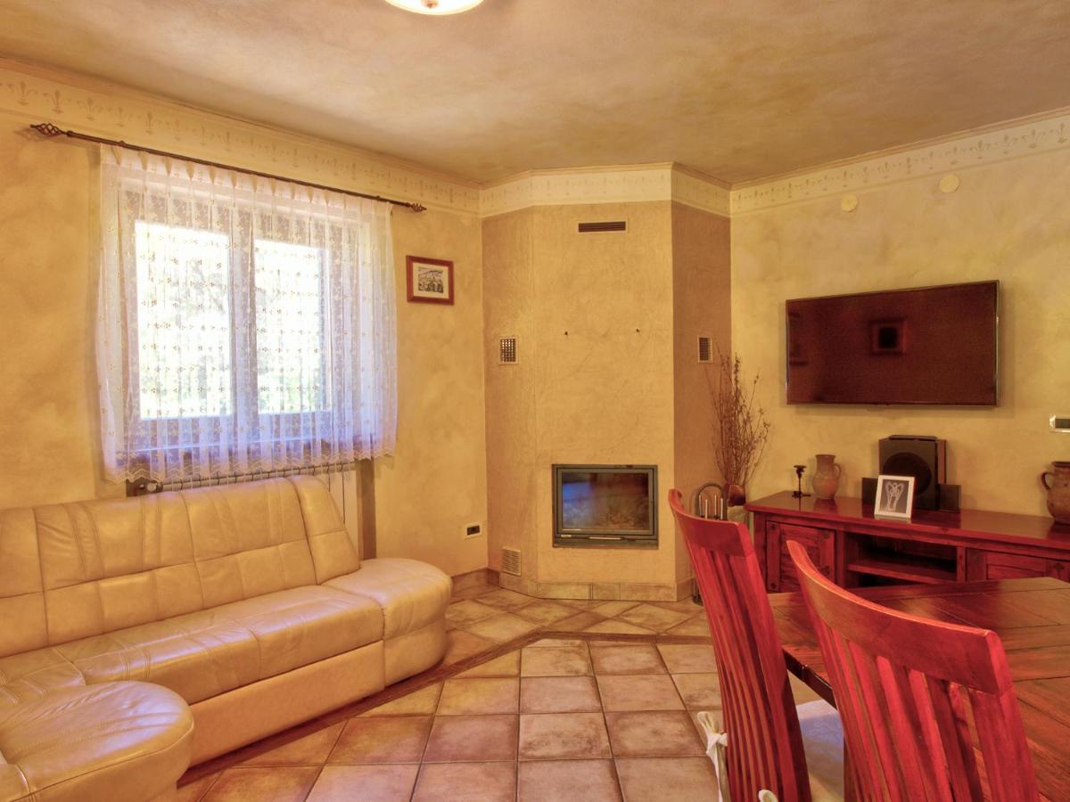 Family Apartment Rihter Črni Kal Εξωτερικό φωτογραφία