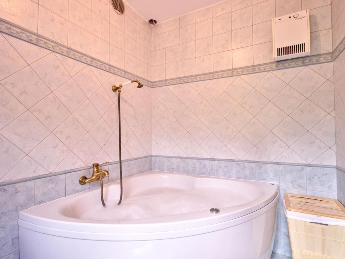 Family Apartment Rihter Črni Kal Εξωτερικό φωτογραφία
